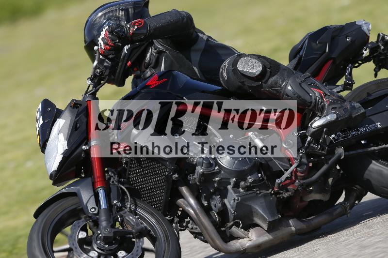 Archiv-2025/09 22.04.2025 Cornu Master School ADR/rot-rouge/99